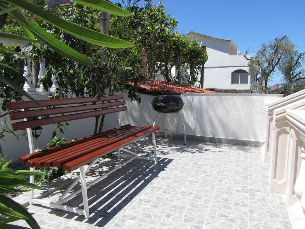 Apartments Arina Krasici Exterior photo